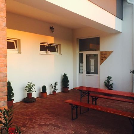 Guest House Hodus Vydrany Exterior foto
